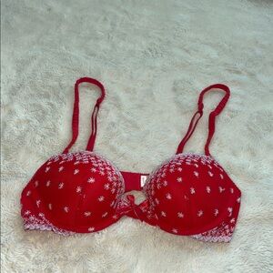 Victoria’s Secret Pout Push-Up Bra – Size 34B | Red Floral Lace | Flirty Lift